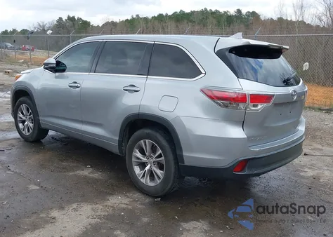 2015 Toyota Highlander Le Plus V6 from USA, damaged, VIN 5TDZKRFH3FS110355